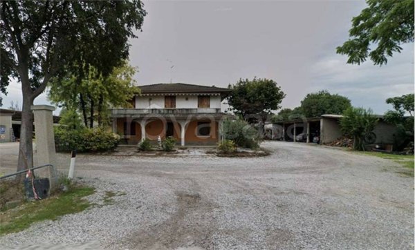 casa indipendente in vendita a Leno
