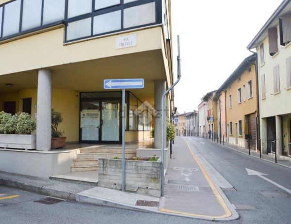 casale in vendita a Leno