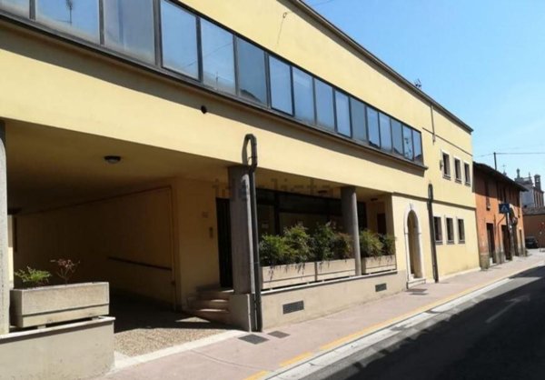 locale commerciale in vendita a Leno