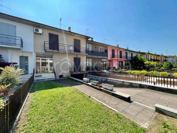 casa indipendente in vendita a Leno