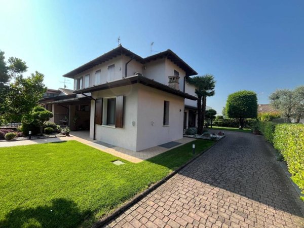 casa indipendente in vendita a Leno