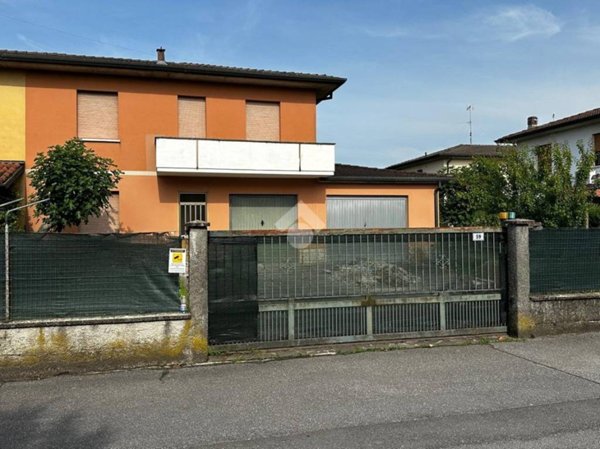 casa indipendente in vendita a Leno