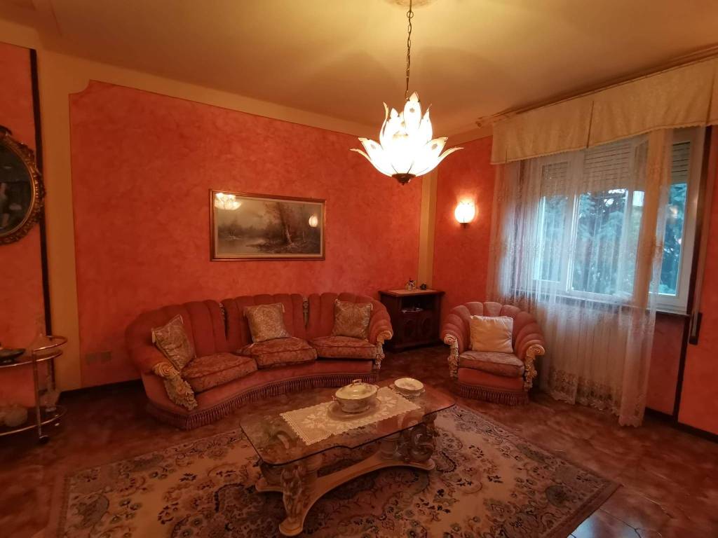 casa indipendente in vendita a Leno