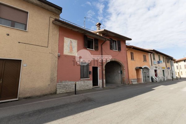 casa indipendente in vendita a Leno in zona Porzano