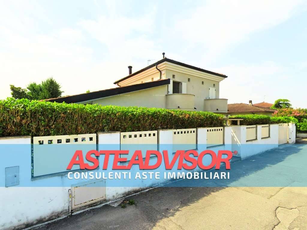 casa indipendente in vendita a Leno