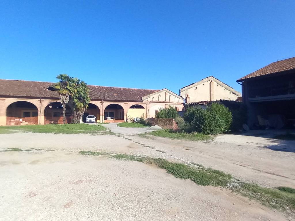 casale in vendita a Leno