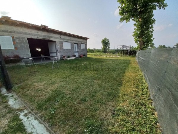 casa indipendente in vendita a Leno