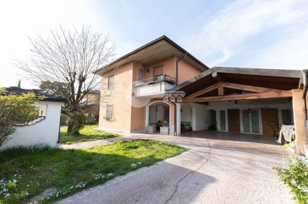 casa indipendente in vendita a Leno in zona Porzano