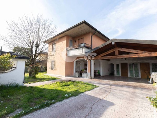 casa indipendente in vendita a Leno in zona Porzano
