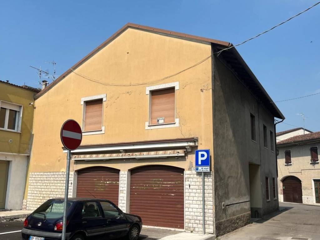 intera palazzina in vendita a Leno
