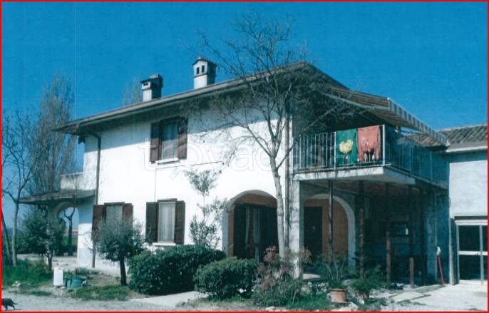 casa indipendente in vendita a Leno
