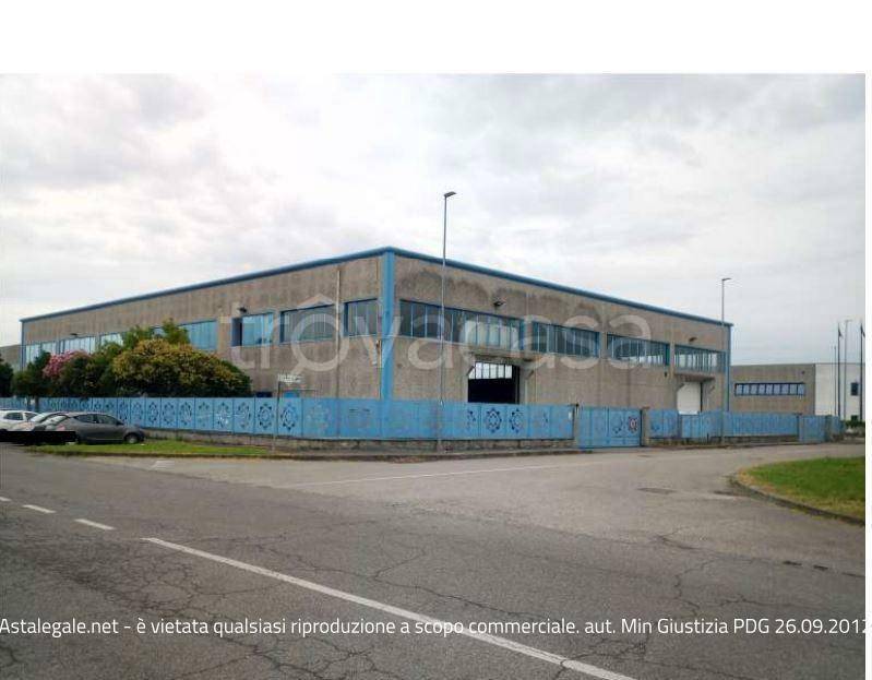 locale commerciale in vendita a Leno
