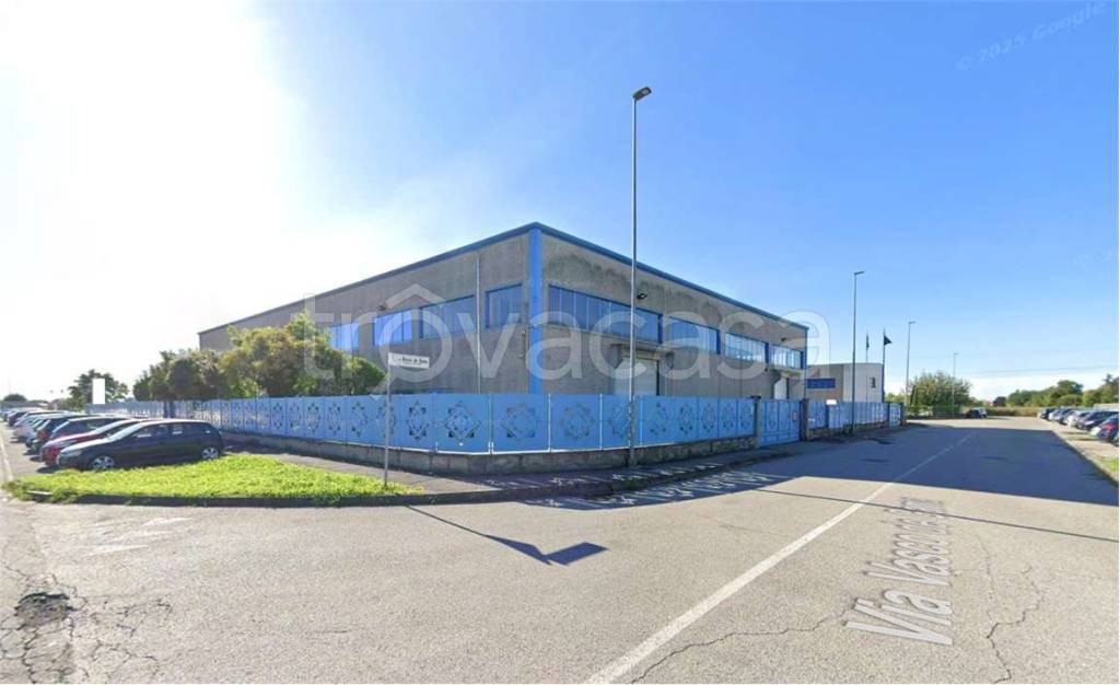 locale commerciale in vendita a Leno
