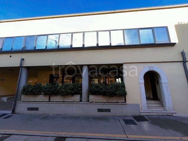 negozio in vendita a Leno