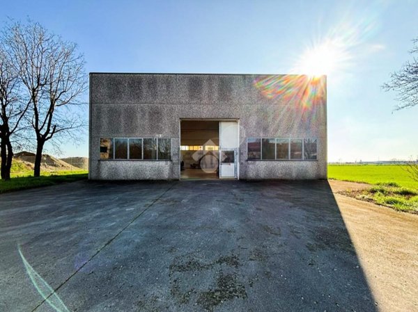 capannone in vendita a Leno in zona Castelletto