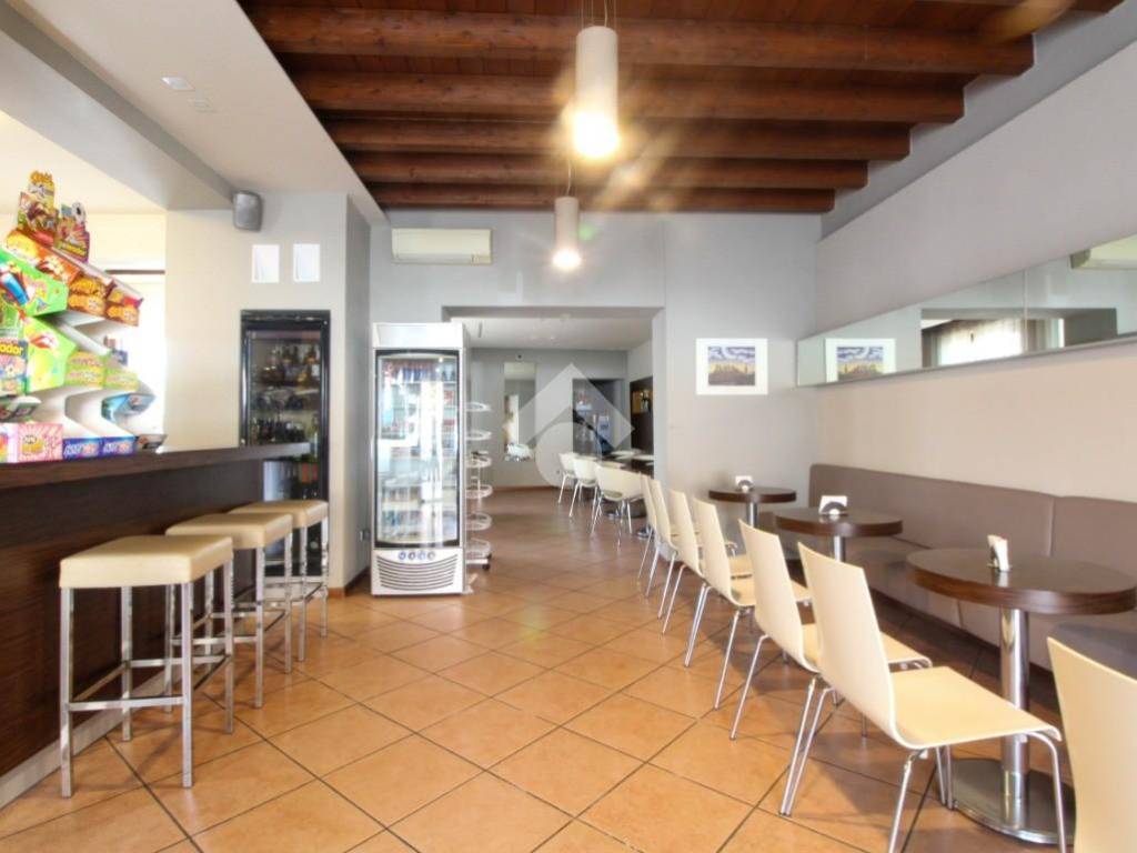 negozio in vendita a Leno in zona Castelletto