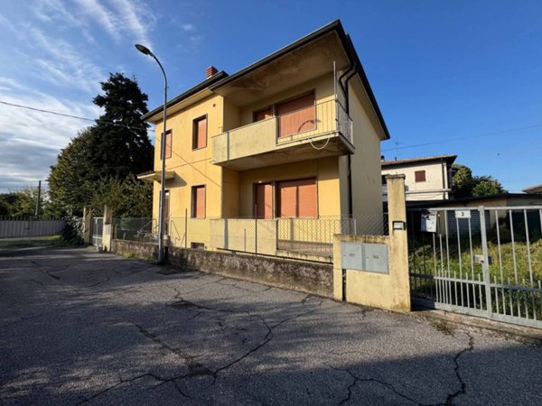 appartamento in vendita a Leno