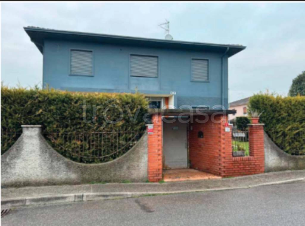 casa indipendente in vendita a Leno