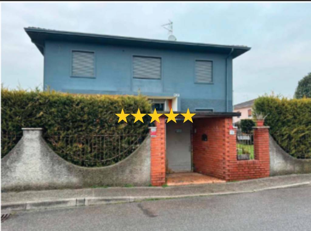 casa indipendente in vendita a Leno