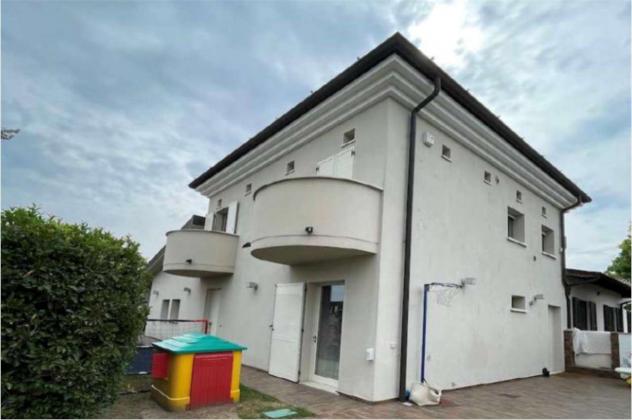 casa indipendente in vendita a Leno