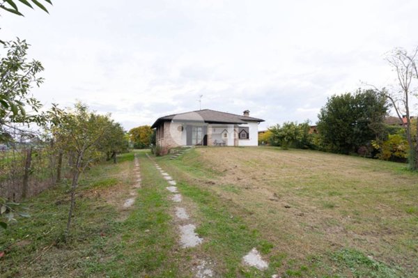 casa indipendente in vendita a Leno
