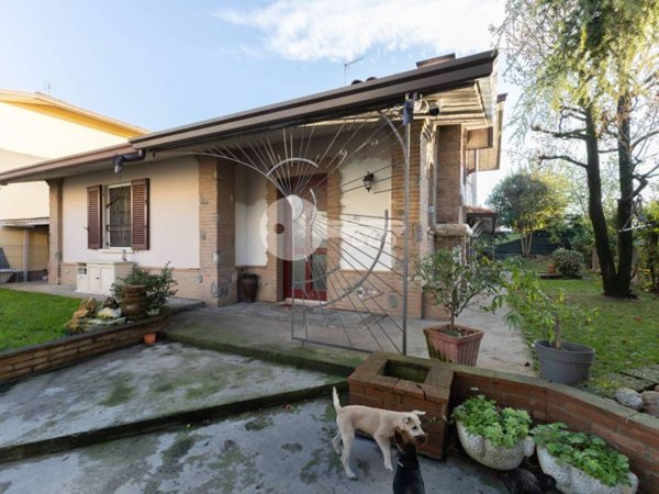 casa indipendente in vendita a Leno in zona Castelletto