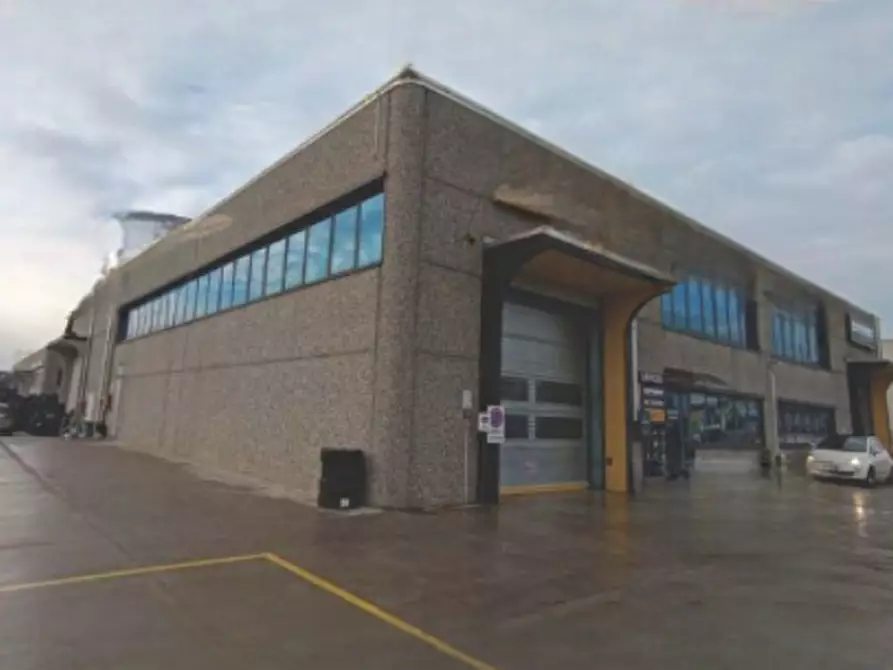 locale di sgombero in vendita a Leno