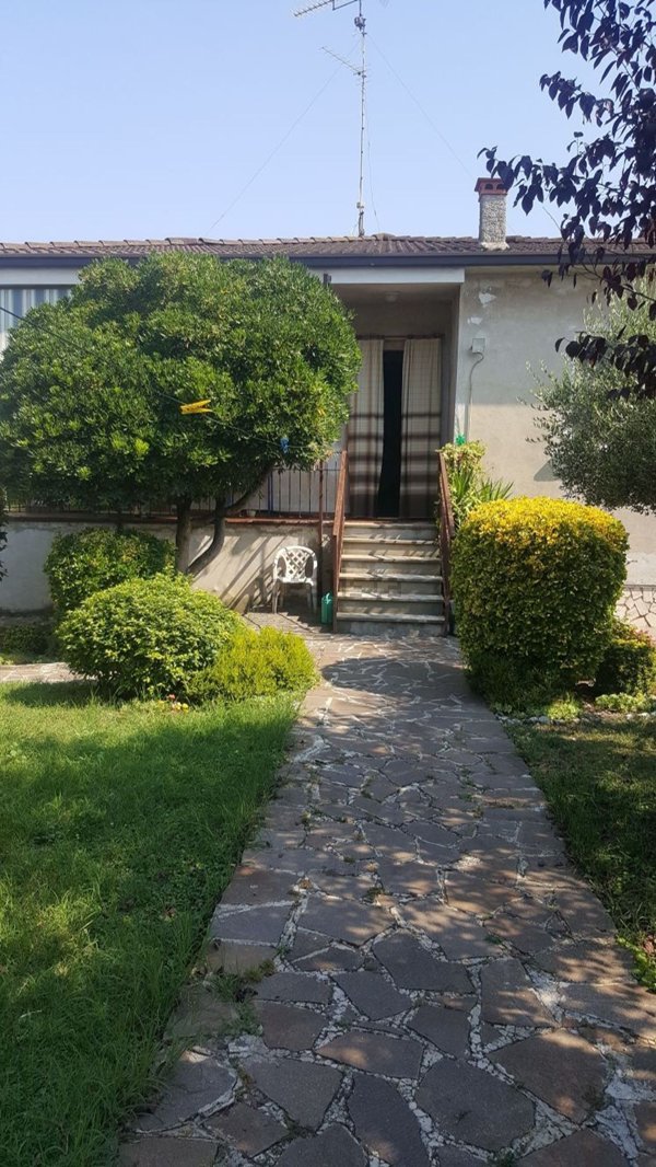 casa indipendente in vendita a Leno