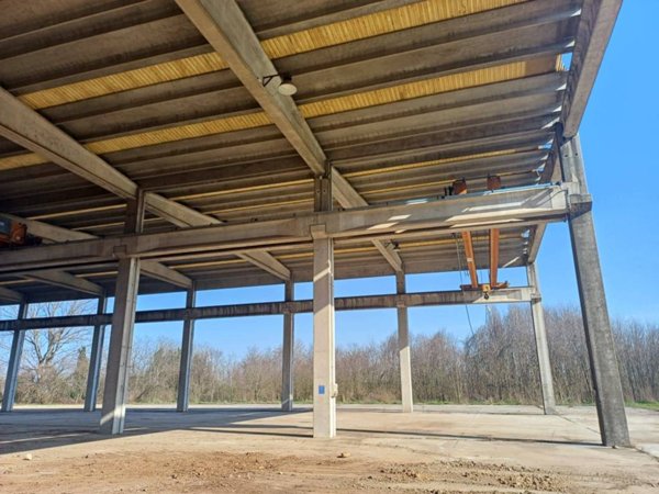 capannone in vendita a Leno