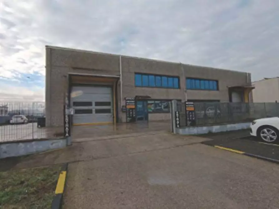 locale di sgombero in vendita a Leno