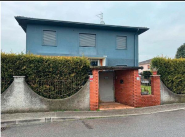 casa indipendente in vendita a Leno