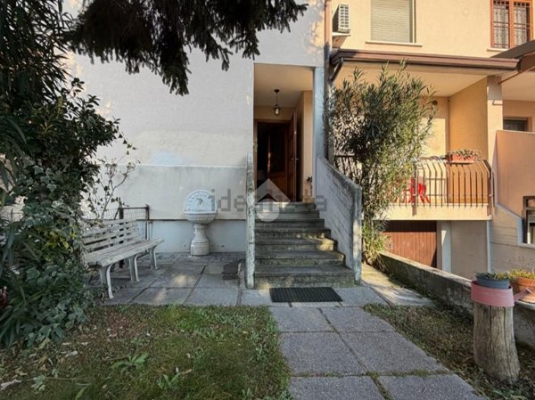 casa indipendente in vendita a Leno