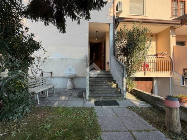 casa indipendente in vendita a Leno