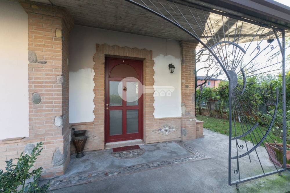 casa indipendente in vendita a Leno