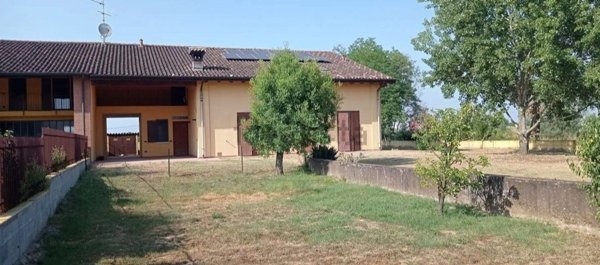 casa indipendente in vendita a Leno