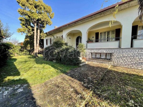 casa indipendente in vendita a Leno