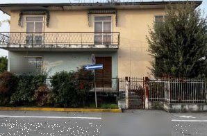 casa indipendente in vendita a Leno