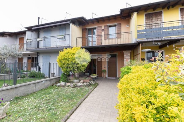 casa indipendente in vendita a Leno