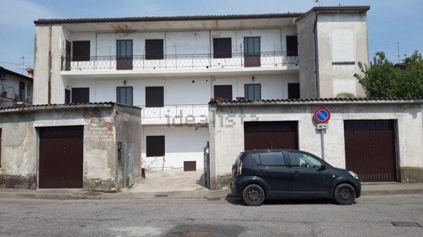 appartamento in vendita a Leno in zona Castelletto