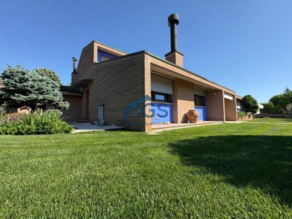 casa indipendente in vendita a Leno