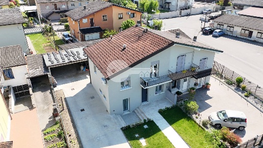 casa indipendente in vendita a Leno