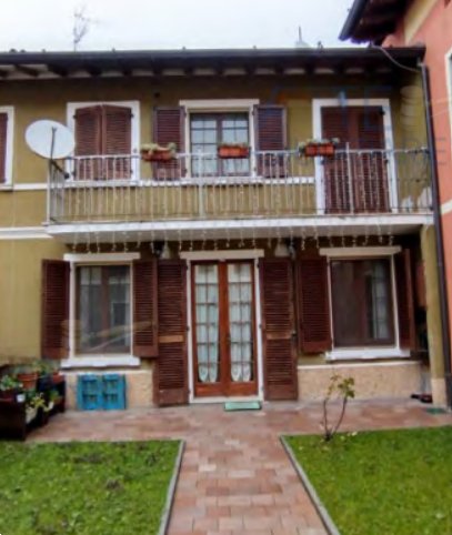 casa indipendente in vendita a Leno