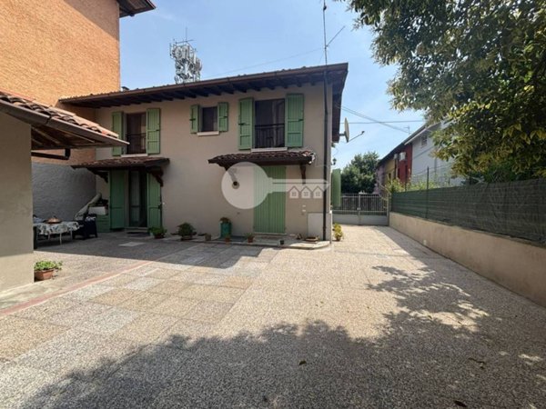 casa indipendente in vendita a Leno