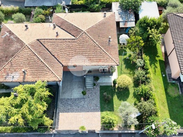casa indipendente in vendita a Leno in zona Porzano