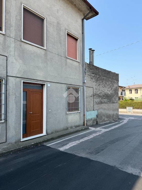 casa indipendente in vendita a Leno in zona Castelletto