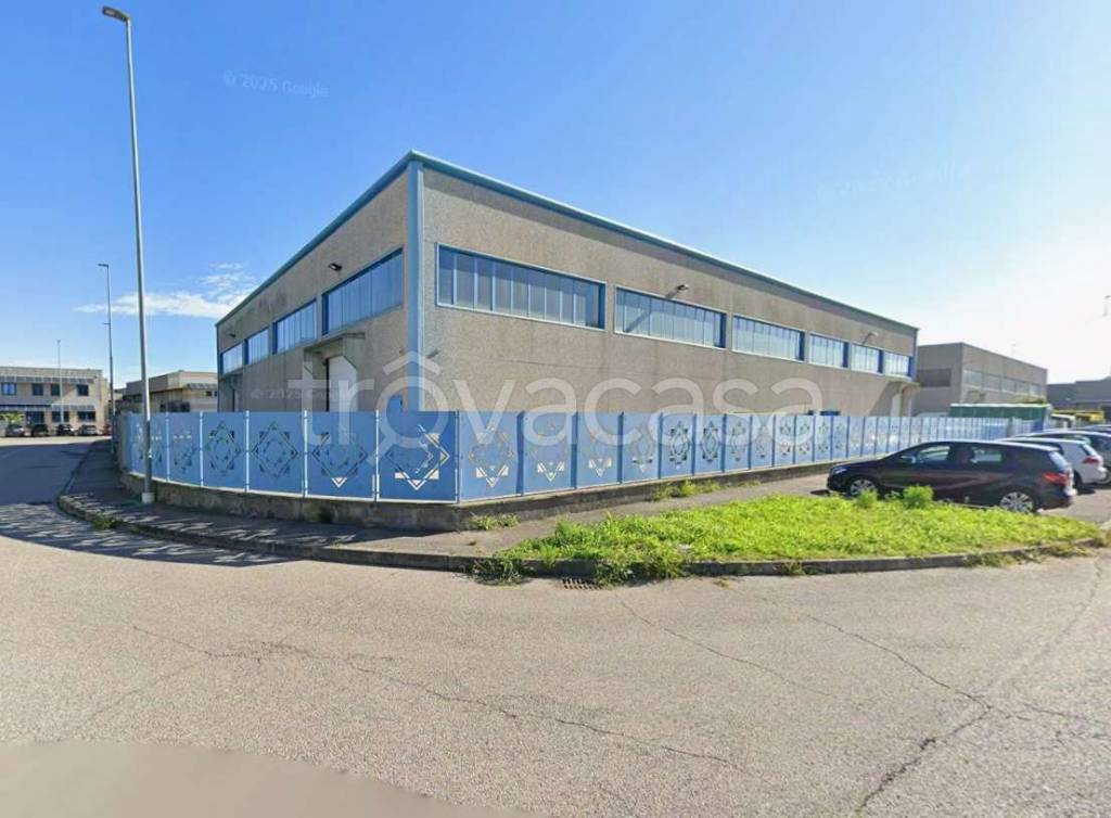 locale commerciale in vendita a Leno