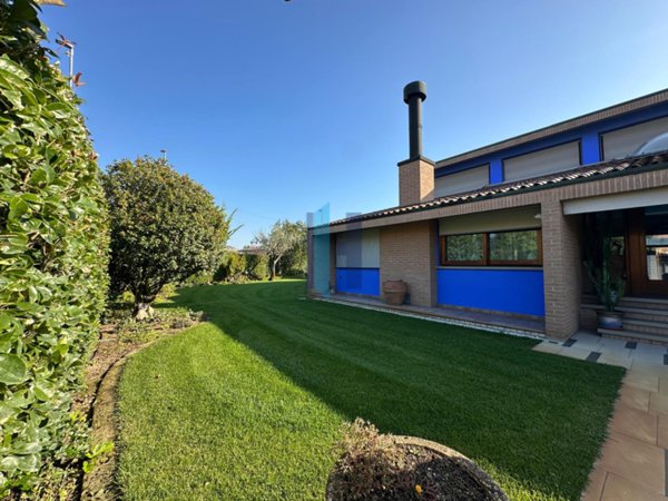 casa indipendente in vendita a Leno