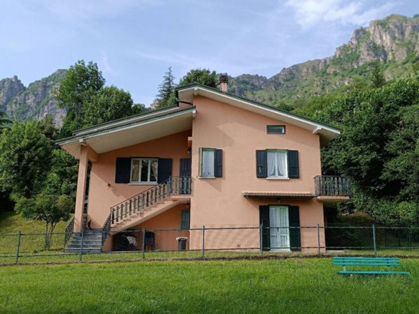 casa indipendente in vendita a Lodrino