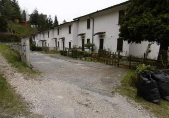 casa indipendente in vendita a Lodrino