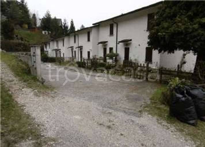 casa indipendente in vendita a Lodrino